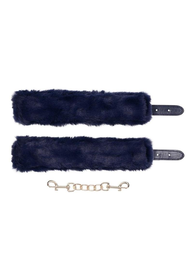 Sex and Mischief Cougar Fur Handcuffs