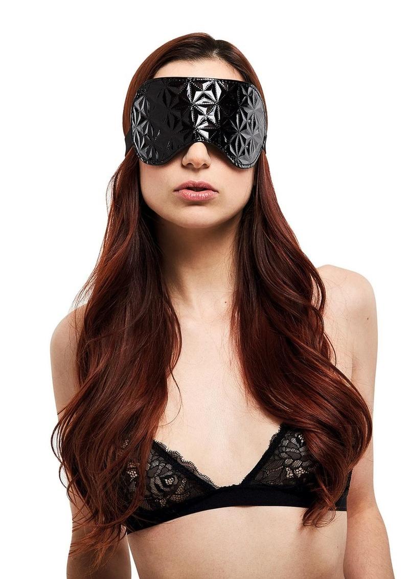 WhipSmart Black Out Blindfold